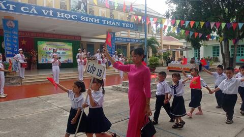 Không khí khai giảng rộn ràng trên quê hương Đồng Xuân